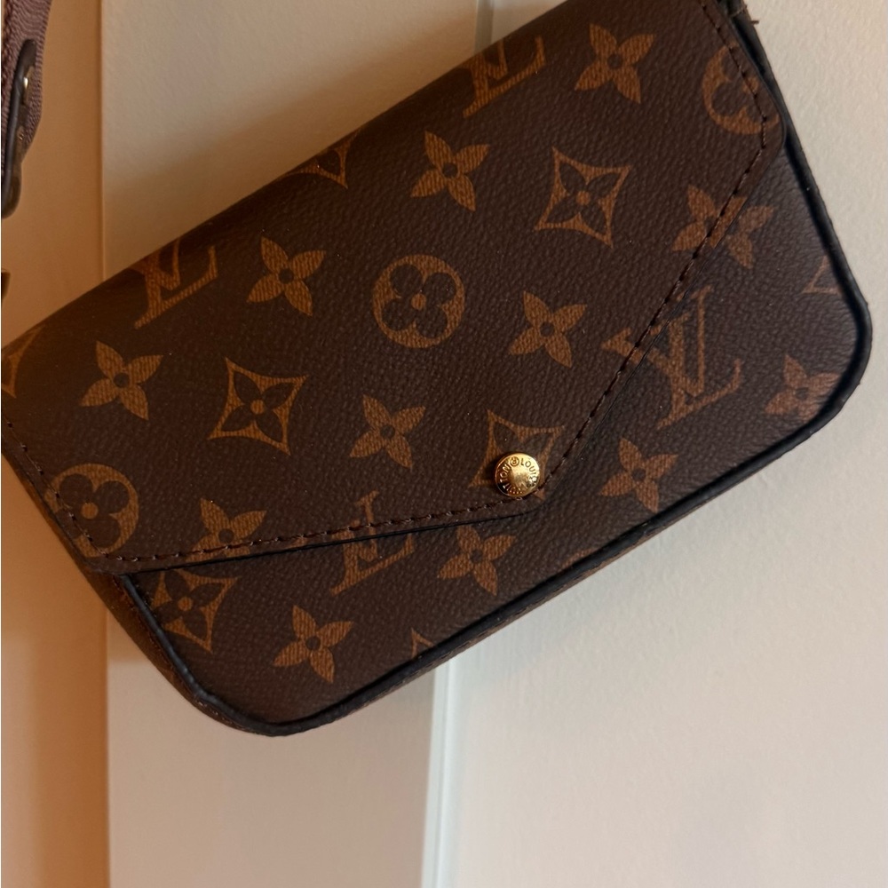 Louis Vuitton Monogram Brown Clutch